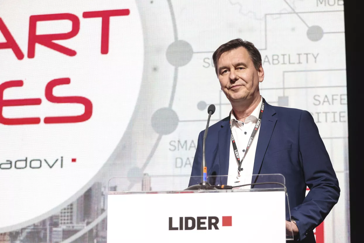 Konferencija Smart cities.<br>Predavanje: Deutschlandticket: jedna karta puno izazova<br>Alexander Giegerich