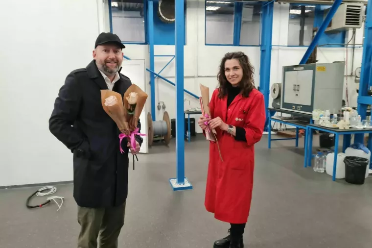 Matija Šešok podijelio je zaposlenicama Elke ruže i bombonijere za Dan žena 