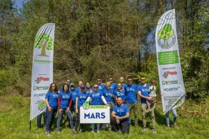 Mars CO2MPENSATING BY PLANTING 