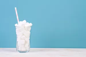 Previše šećera, pretjerivanje, šećer, čaša