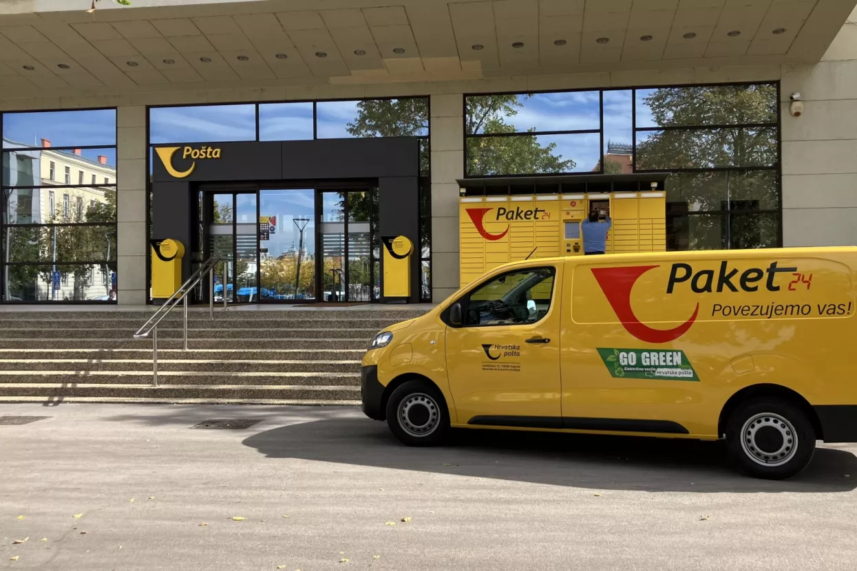 Paketomat Po&scaron;ta