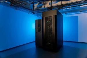 Superračunalo Supek nastalo je u okviru nacionalnog strateškog projekta Hrvatski znanstveni i obrazovni oblak (HR-ZOO) u realizaciji Sveučilišnog računskog centra (Srce) i partnera, u kojemu je izgrađena mreža od pet podatkovnih centara u četiri grada, čime su modernizirane i tehnološki usklađene dvije usluge - Napredno računanje i Virtualni podatkovni centri