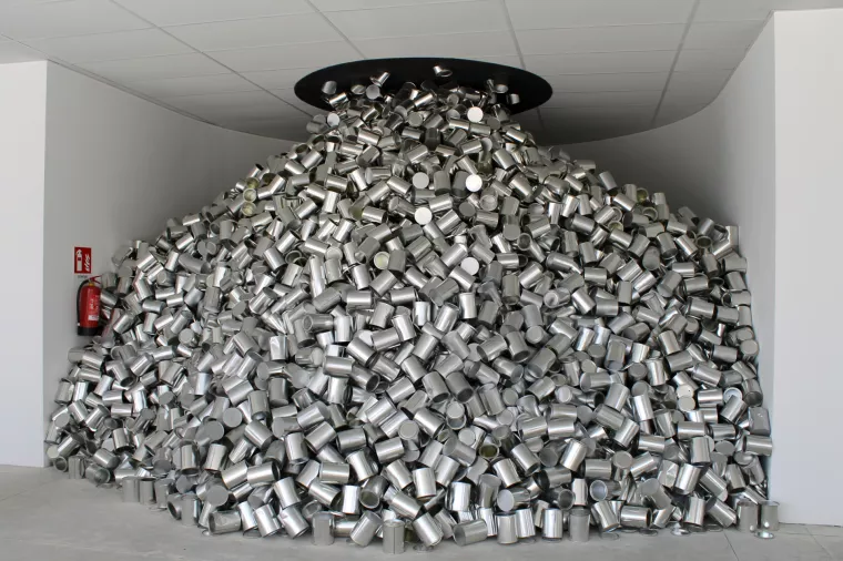 Prekomjerna proizvodnja, hiperprodukcija, previ&scaron;e, prevelika potro&scaron;nja