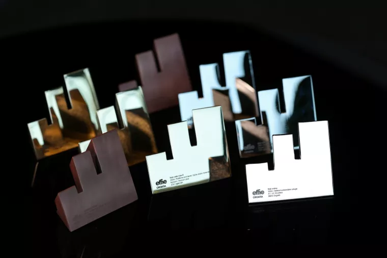 13.04.2024. Rovinj, Treci dan Dana komunikacija 2024. Statue nagrada Effie Awards Hrvatska i MIXX Awards Hrvatska