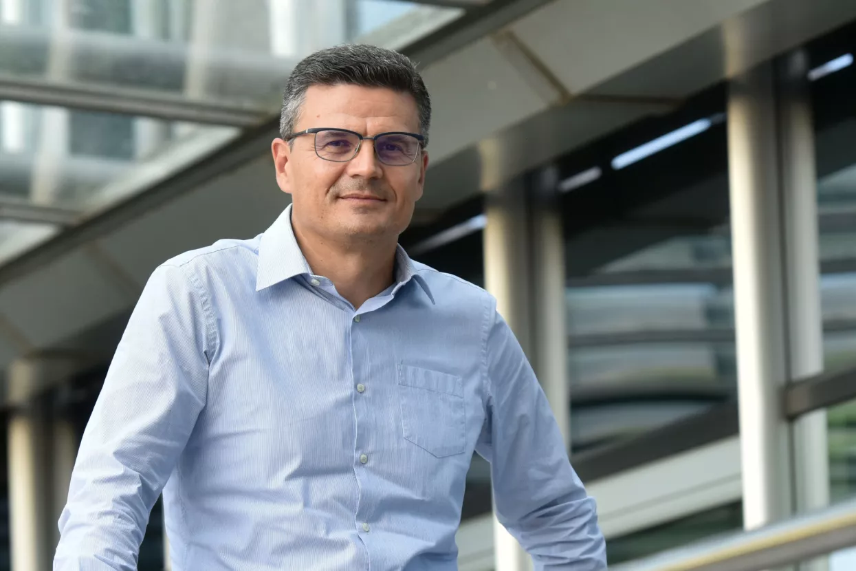 Mislav Blažić kaže kako je PBZ Card tijekom više od pedeset godina izgradio najjaču prodajnu mrežu te stekao status najvećeg pružatelja usluge prihvaćanja kartica na hrvatskom tržištu