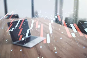 IT, ICT, digitalizacija, IT sektor, IT industrija, laptop, kriza, pad, rast