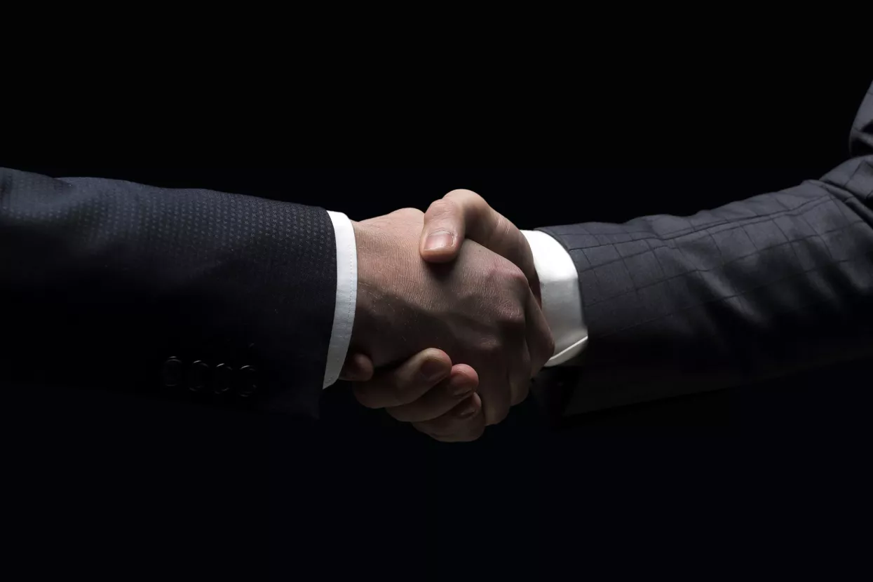 rukovanje, dogovor, suvlasništvo