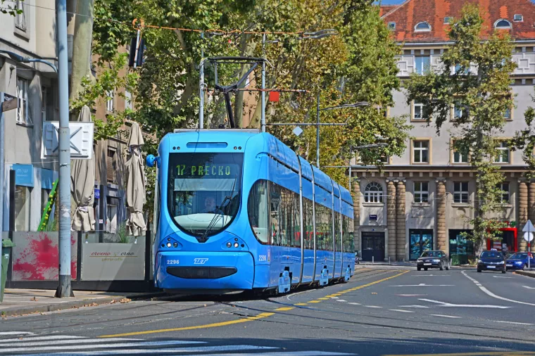 Besplatni javni prijevoz: Je li kraj zasebnom dodatku na plaću za prijevoz do posla?