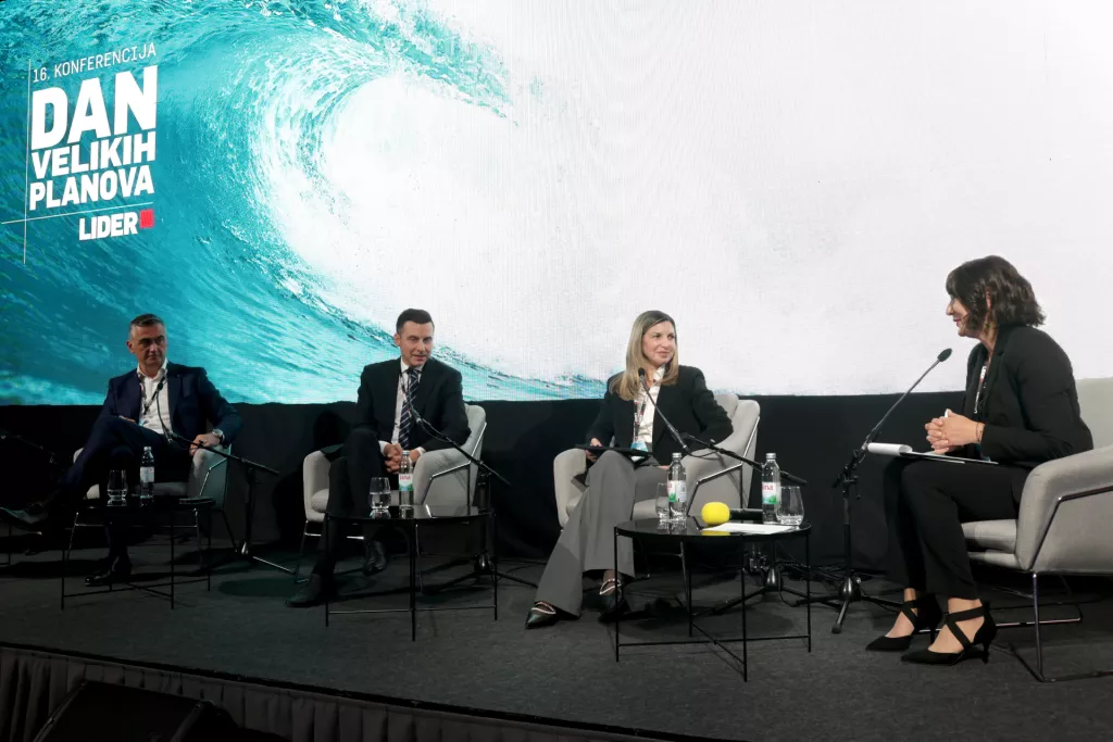 Dan velikih planova 2024. Okrugli stol "Upravljanje rizicima i održivost" Tomislav Miletić, Ivić Vodopija, Sandra Vučurović i Gordana Gelenčer