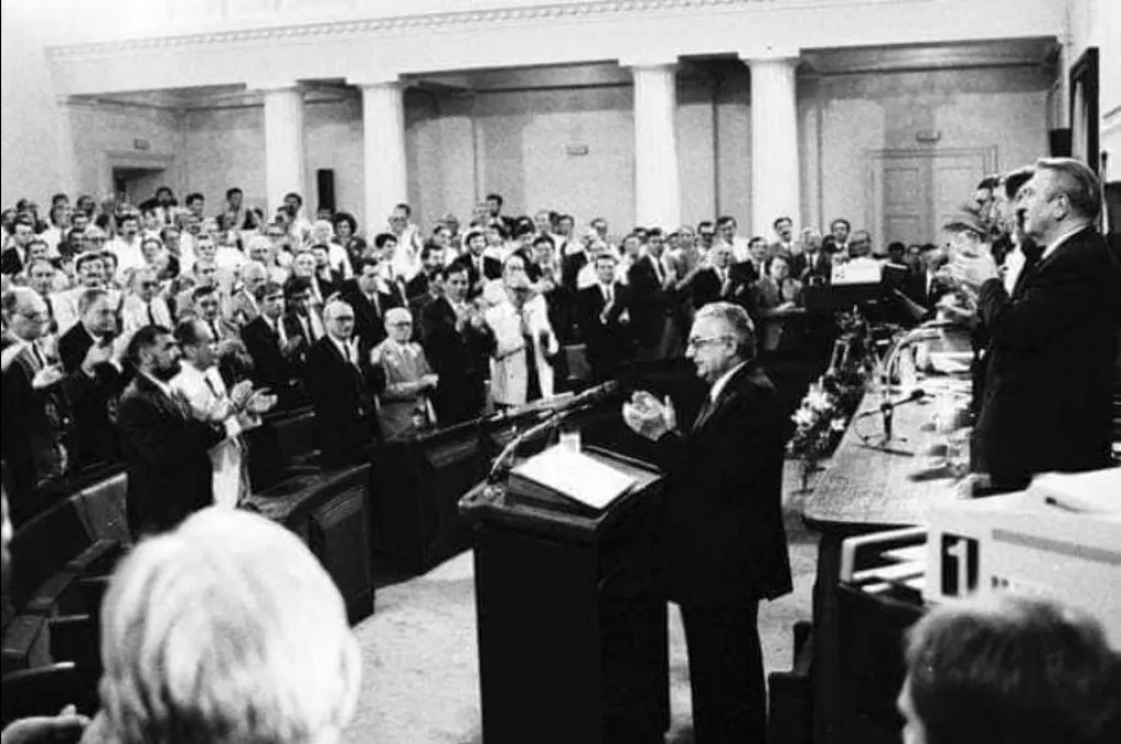 Franjo Tuđman na konstituirajućoj sjednici hrvatskog Sabora 30. svibnja 1990.