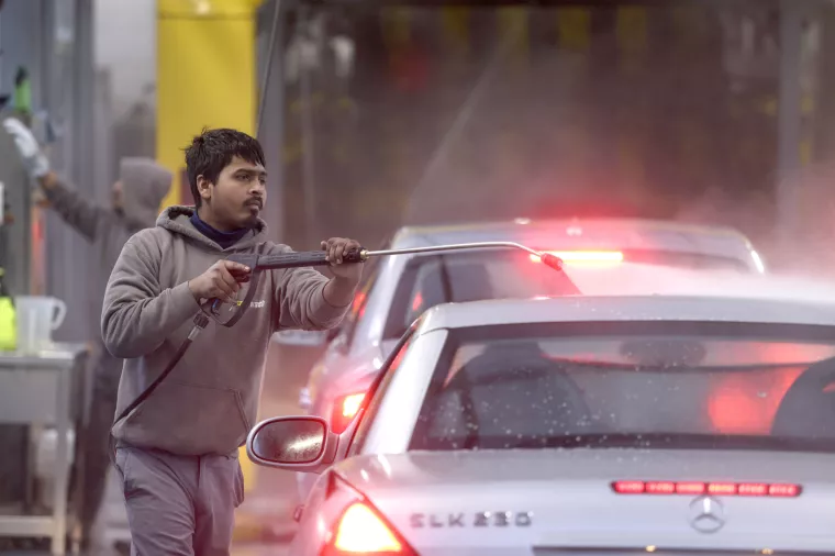  Automatska autopraona Szabo na aveniji Dubrovnik.r