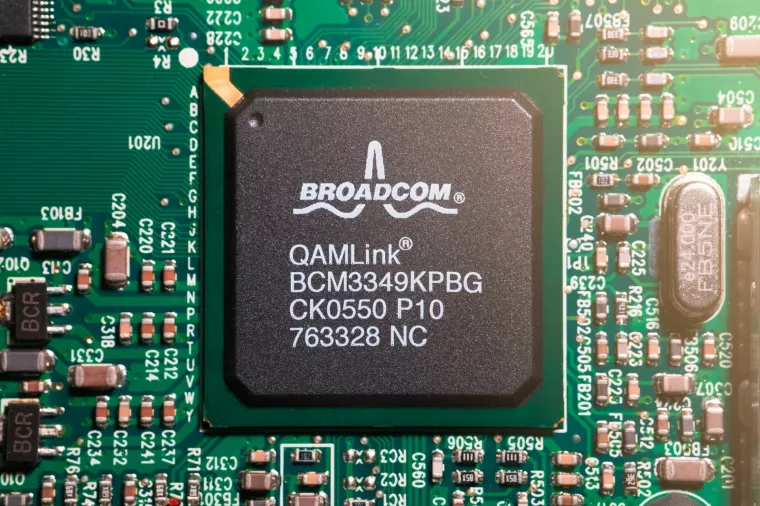 Broadcom, čip, poluvodiči, čipovi