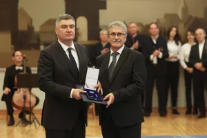 Predsjednik Republike Hrvatske Zoran Milanović uručio je odlikovanja zaslužnim pojedincima i udrugama iz područja kulture, gospodarstva, znanosti i sporta. Miodrag Šajatović
