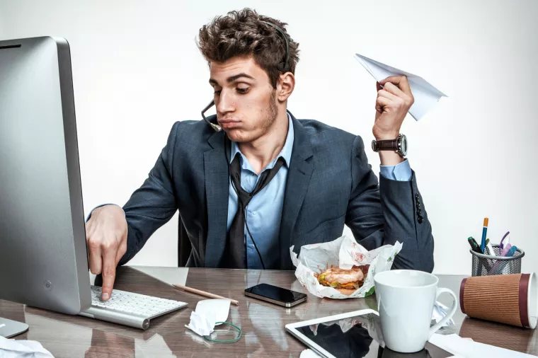 radnik, uredski radnik