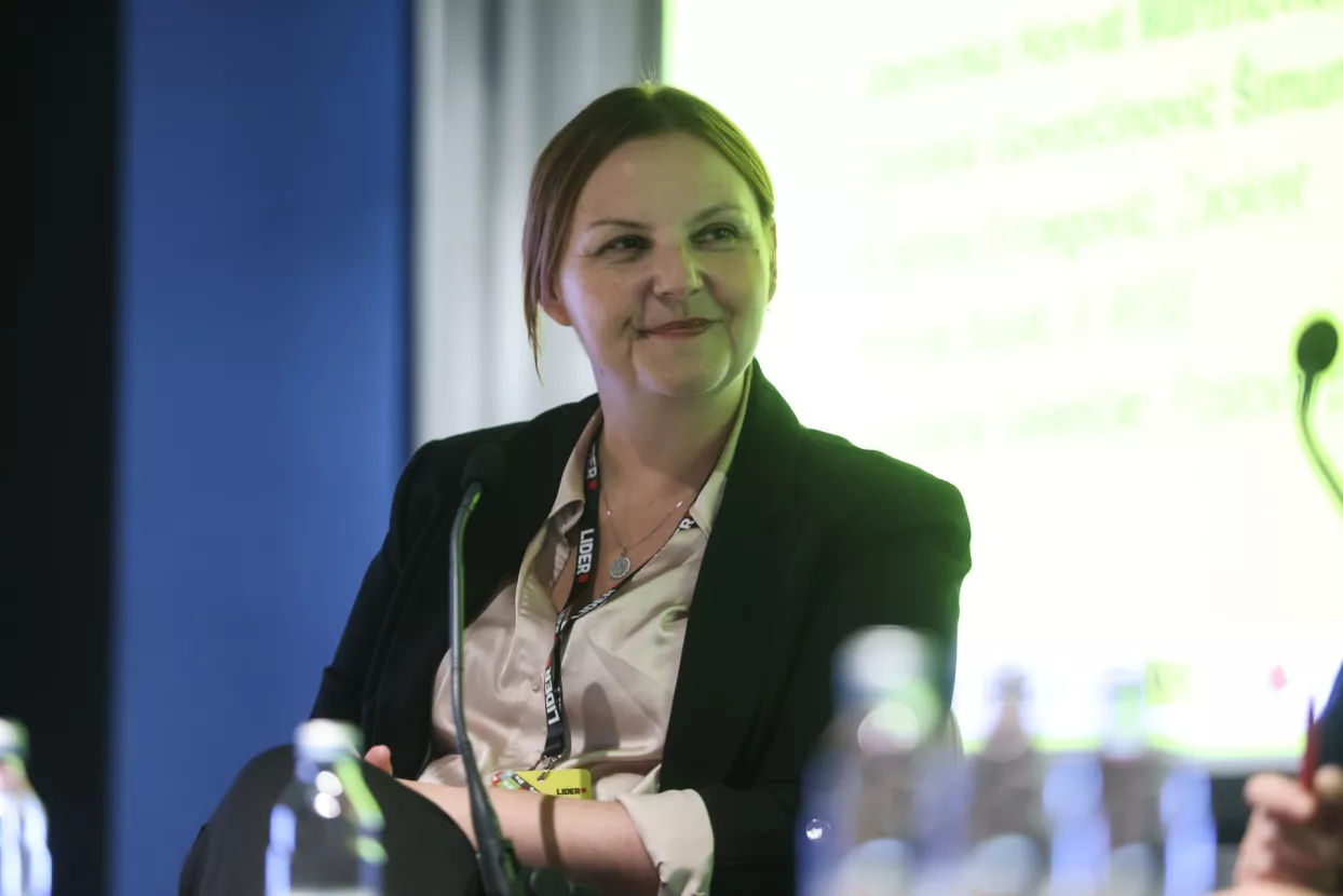 8. HR konferencijaPanel: Kako umrežavanje može pomoći u razvoju karijere i napredovanja unutarorganizacije?Kristina Ercegović