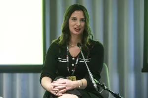 8. HR konferencija.Panel: Fleksibilnost na poslu: Remote, hibridni načini rada a work- life balance?Barbara Maheshwarl.