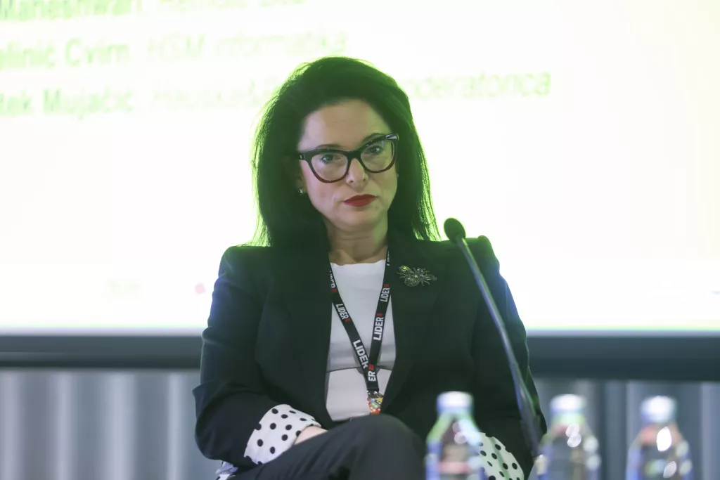 8. HR konferencija.Panel: Fleksibilnost na poslu: Remote, hibridni načini rada a work- life balance?Lucija Ana Tomić