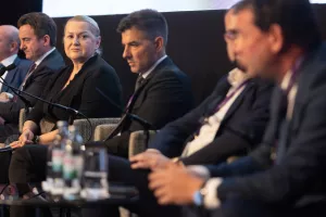 Predsjednici Uprava šest regionalnih burzi - Zagrebačke, Ljubljanske, Varšavske, Bugarske, Makedonske i Bukureštanske 