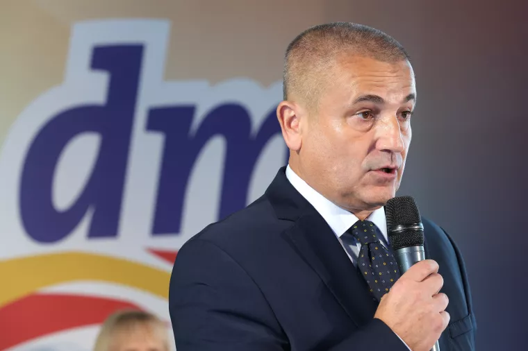 dm predstavlja rezultate poslovne godine 2023./2024. Mirko Mrakužić