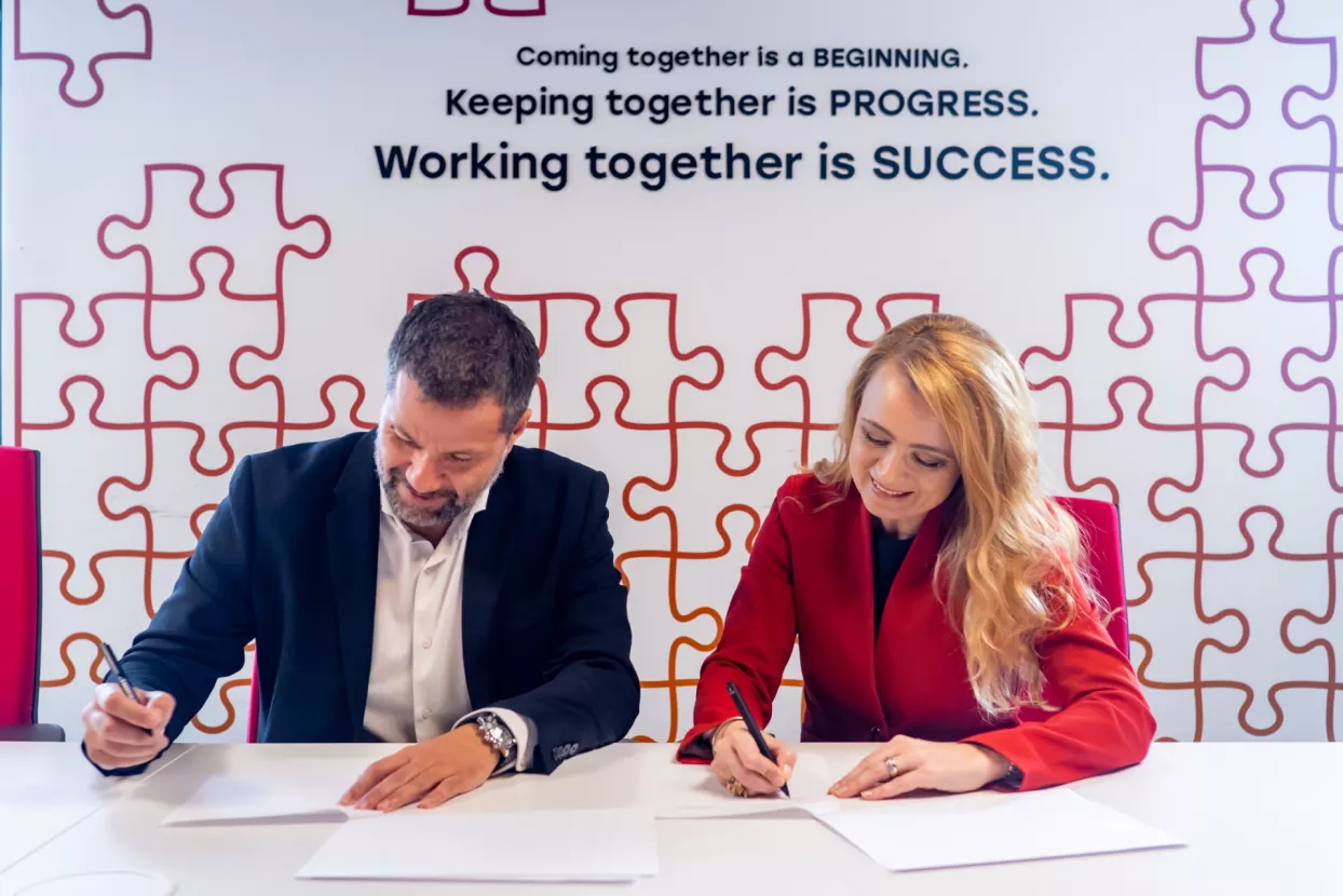 Potpisivanje ugovora između Algebra MBA poslovne &scaron;kole i HUM CROMA