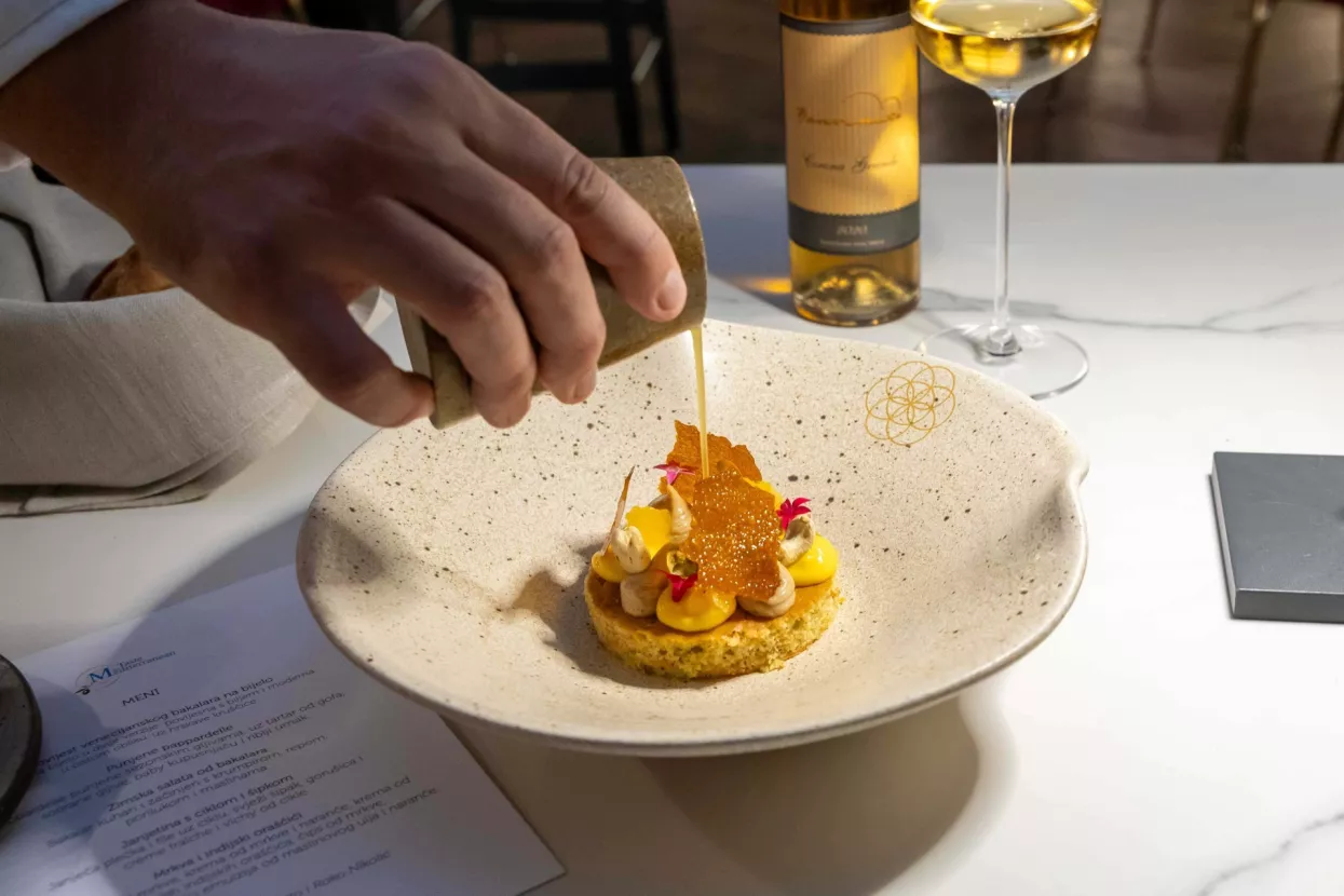 Večera u restoranu ZOI