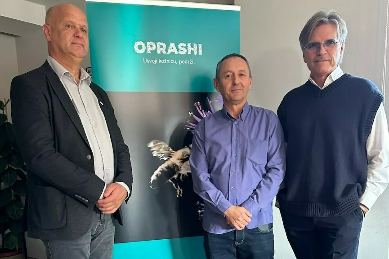 Inicijatvia Oprashi, Zdeslav Radovčić