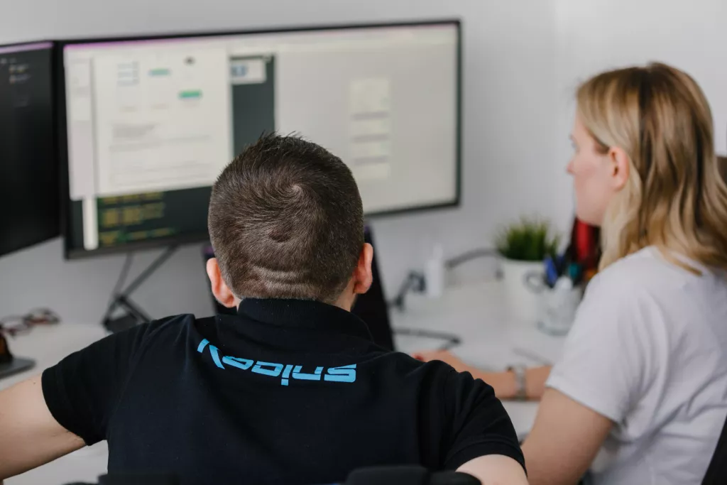  Platformom Gosjar za gospodarenje javnom rasvjetom tvrtka je željela omogućiti gradovima i općinama jednostavno održavanje, učinkovitost i manje troškove javne rasvjete. Nudili su je besplatno, ali osim grada Zagreba, koji je uspješno koristi 14 godina, nije bilo interesa drugih gradova i općina