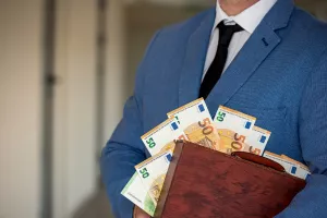 rastrošnost, novac, trošnje novca, proračun