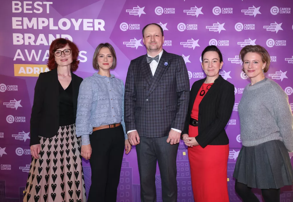 Stručni žiri: Aleksandra Kregar, Jelena Mucić, Vladimir Benić, Mirna Koričan Lajtman, Jelena Jelušić