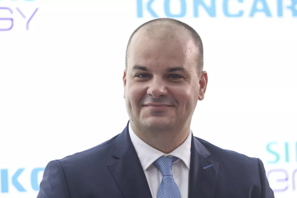 Potpisivanja Sporazuma o zajedničkom pothvatu između Končara i Siemensa.  Josip Lasić