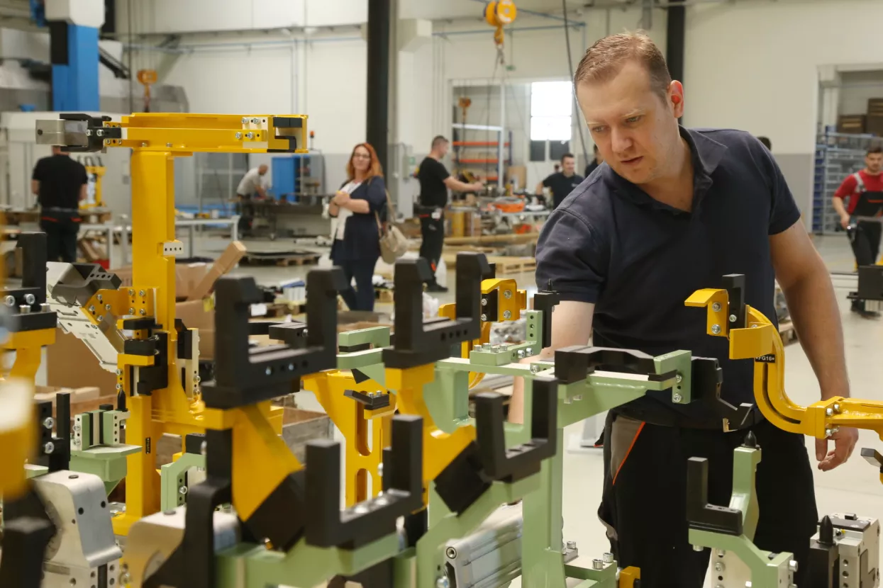 MULTINORM, pogon, proizvodnja