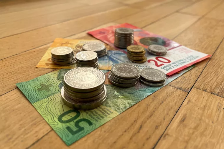 Švicarska, švicarski franak, švicarsko gospodarstvo 