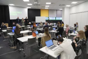 Marketing u praksi, Liderova edukacija