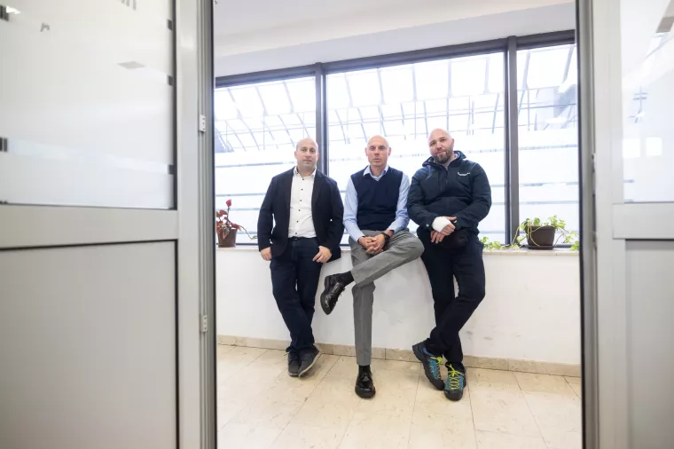 Tvornica željezničkih vozila Gredelj d.o.o.Vladimir Grbec, Peter Dajko, Karlo Koščak