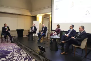 Održivi turizam, okrugli stol "Kako uskladiti rast turizma s očuvanjem okoliša i lokalnih zajednica": Mislav Togonal, Mato Lukić, Željko Kolar, Martina Furdek Hajdin, Damir Krešić i Jure Struc