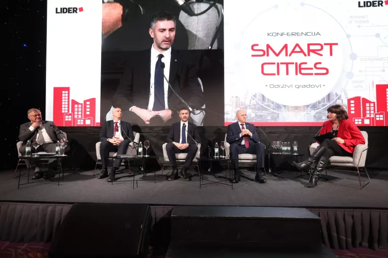 Smart cities 2025.Panel:Urbanizam i priuštivo stanovanje.Željko Turk, Ivica Puljak, Mato Franković, Branko Bačić, Gordana Gelenčer.