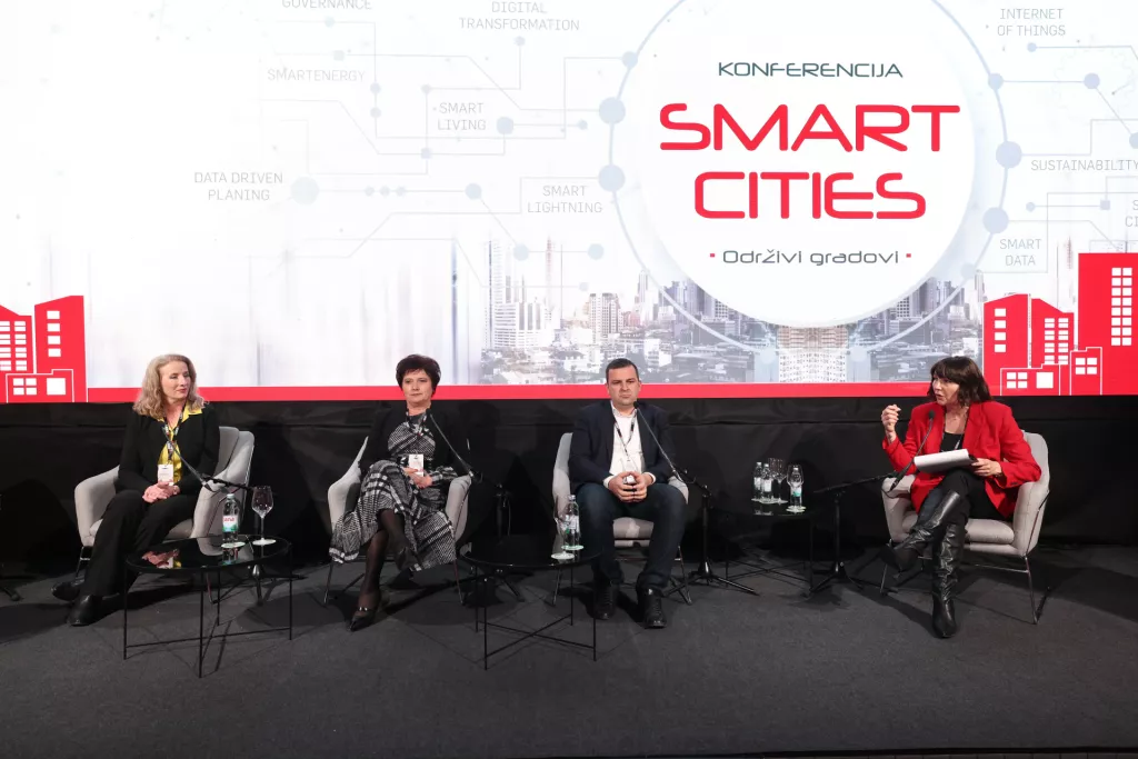 Smart cities 2025.Panel: Učinkovito skaliranje projekata- primjeri dobre prakse.Renata Vujasinović, Dragica Ratković, Dario Hrebak, Gordana Gelinčer.
