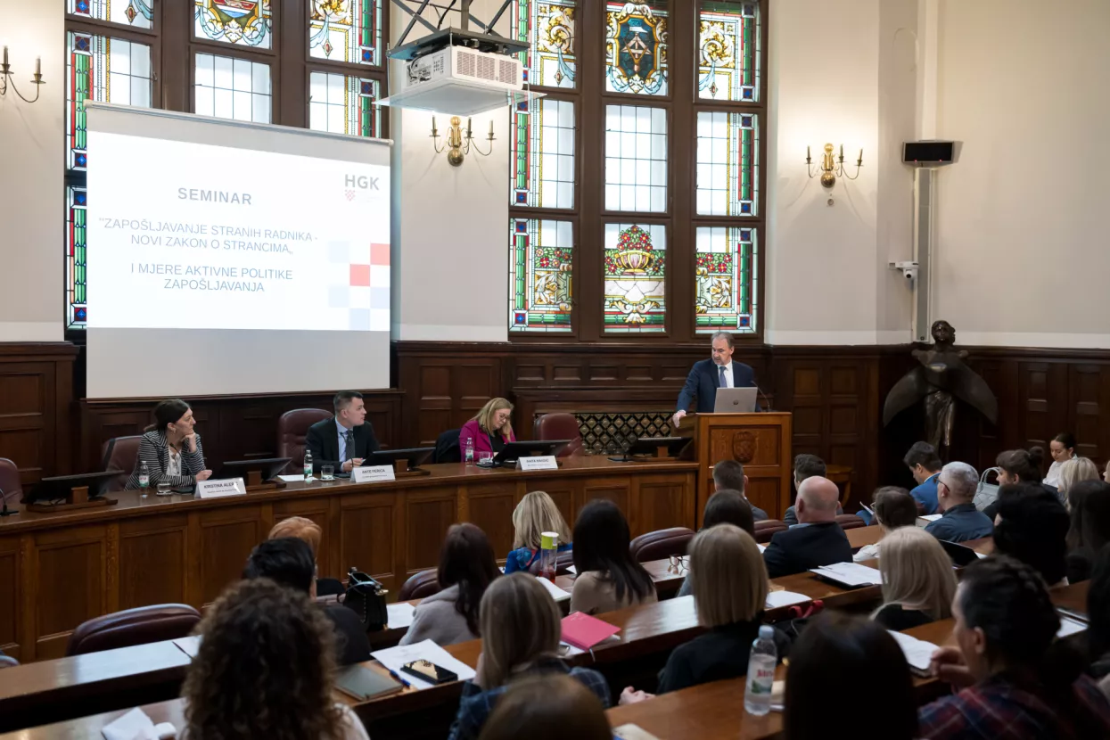  Alerić. Perica, Mandić i Pokaz