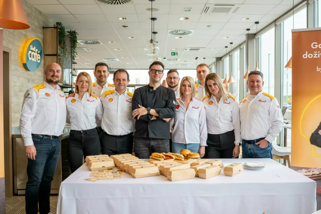 Mate Janković, Shell