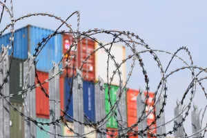 Carine, napetost, trgovina, volatilnost