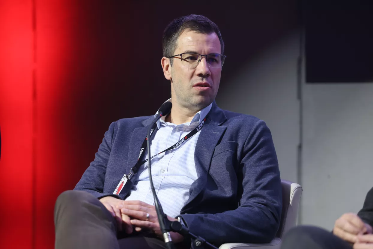 Financijski forum.Okrugli stol: Investicijski fondovi i strategije financiranjarasta kompanija.Andrej Garofulić