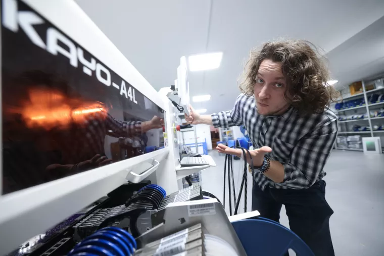 Tvornica igračaka CircuitMess.Inovator i vlasnik firme Albert Gaj&scaron;ak.