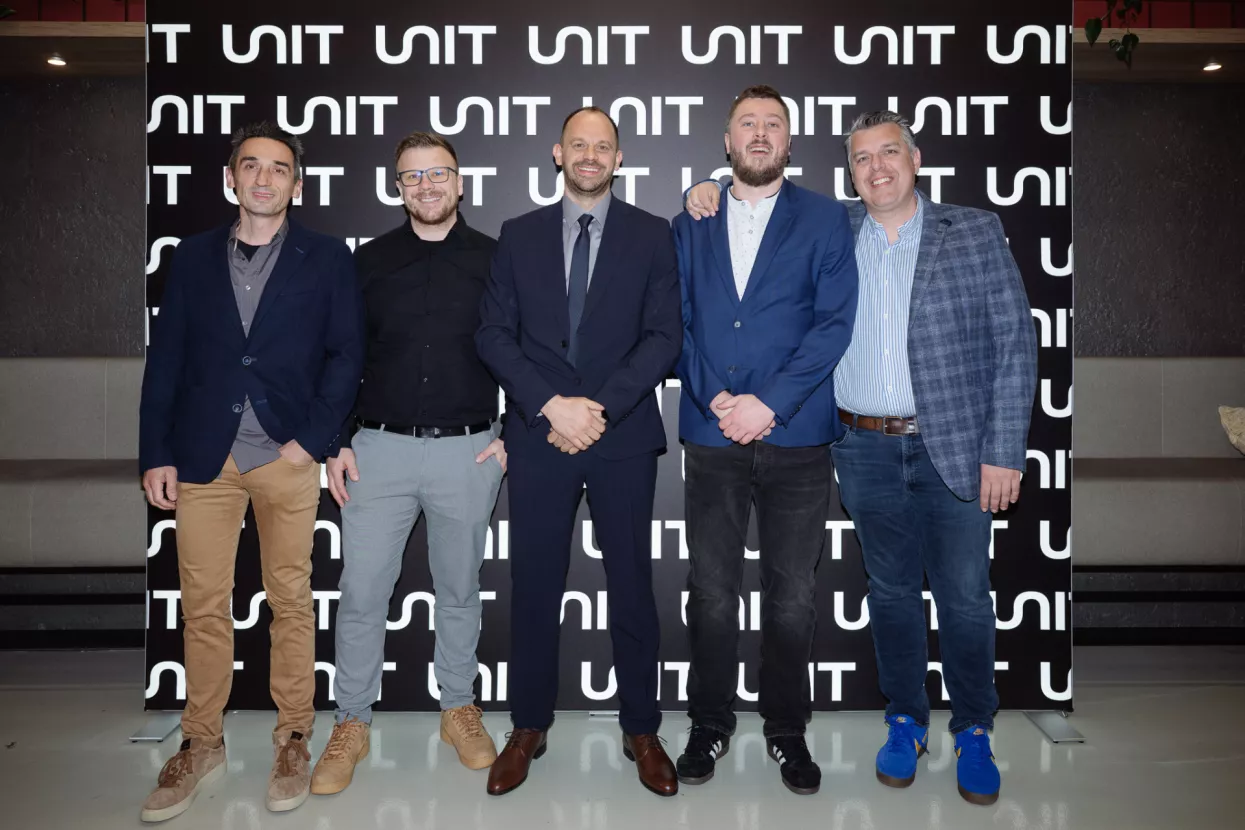 Sven Maru&scaron;ić, Antonio Perić Mažar, Ivan Be&scaron;lić, Vlatko Vlahek, Frane BorozanCisex postao Unit