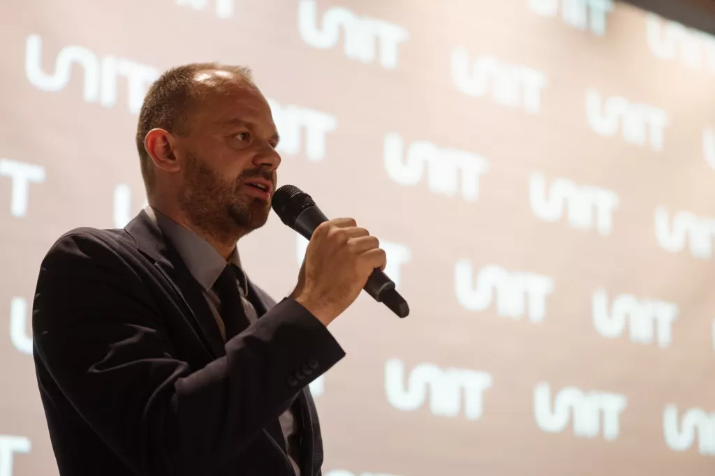 Ivan Be&scaron;lićCisex postao Unit