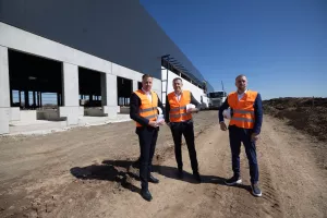 Dragan Baškarad s timom na predstavljanju statusa gradnje logističko-distributivnog centra u Velikoj Gorici