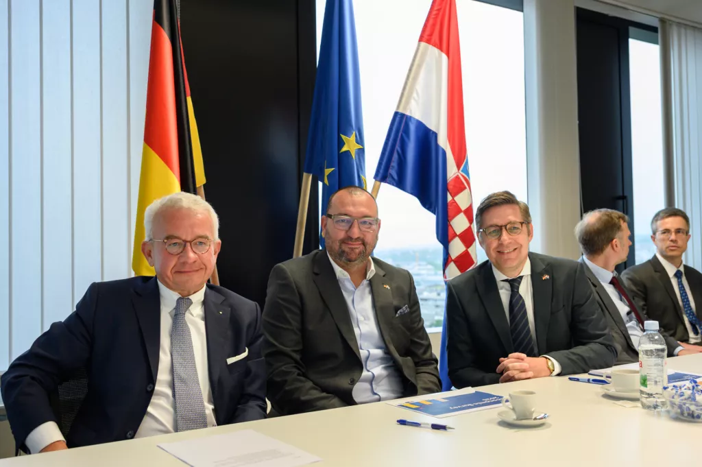 Sichla, Vučak, Pleyer