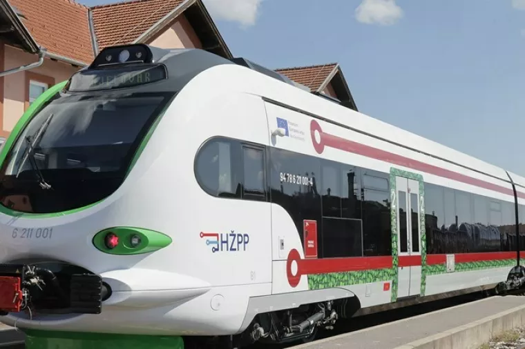 Elektrobaterijski vlak HŽ Putnički promet