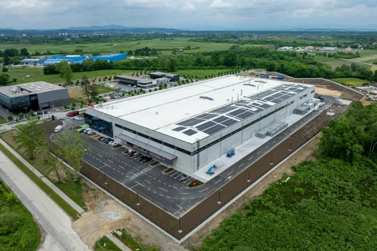 Feal Grupa, tvornica 