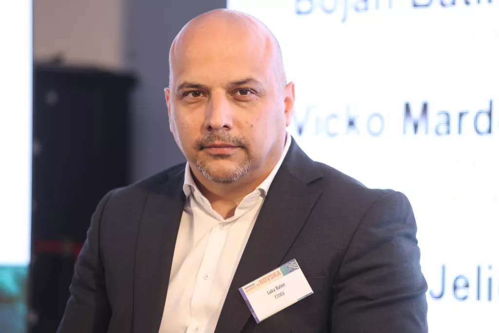 Invest in Novska 2025.1. okrugli stol: Male zajednice, veliki potencijal. Luka Balen