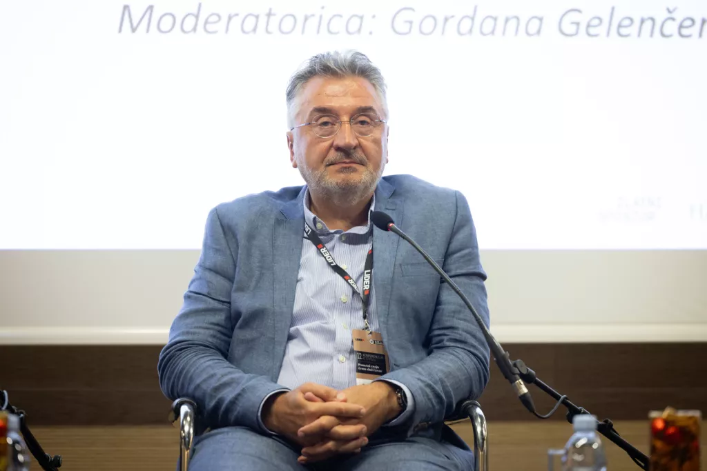 12. Konferencija o izvozu- Pametni znaju čemu služi izvoz.Panel 3: Prilike u neprilikama- kome je kriza prilika ili tko će od gorkog limuna napraviti slatku limunadu? Boris Popović